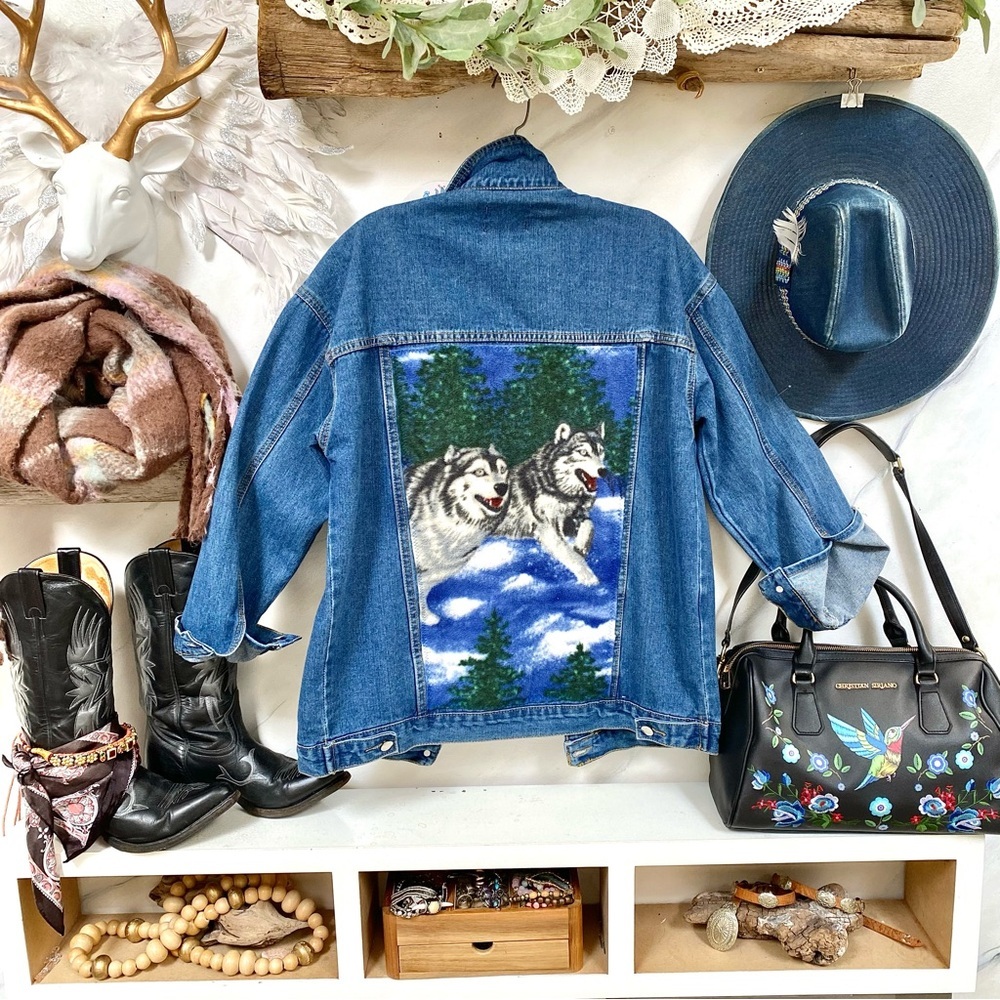 Upcycled WOLF wildlife jean boho jacket w southwestern country vibe - Picture 3 of 12